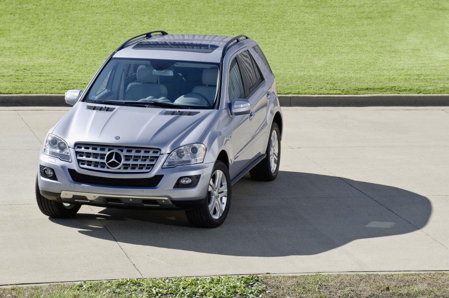  Mercedes-Benz ML450 Hybrid 2009 года  (фото 35 из 49)